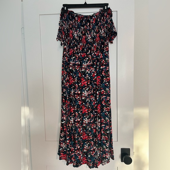 Lulu’s Chic Off-Shoulder Floral Midi Dress - Picture 3 of 3